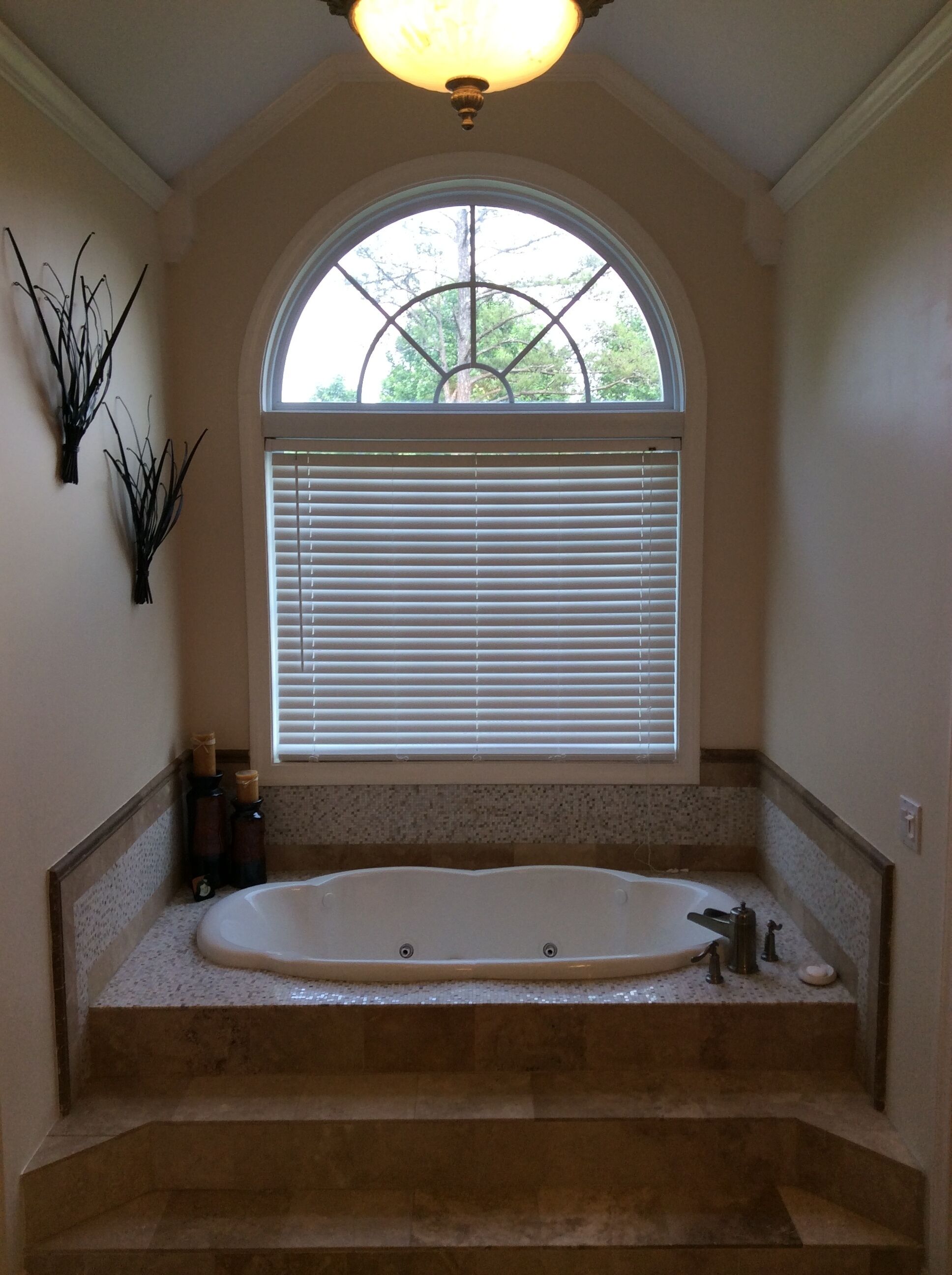 LUXURIOUS SUBURBS 6300 sq ft +ACRES 404-772-6998 SLEEPS 20 Close to Lake Pointe 