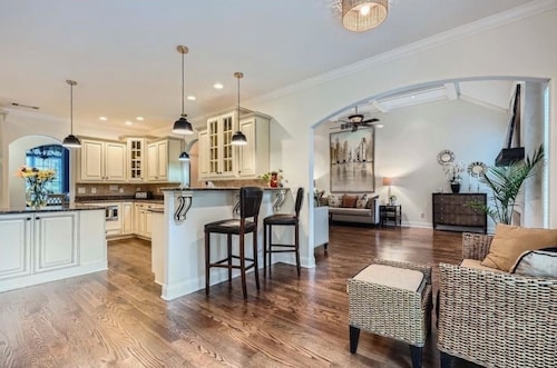 Mini Mansion Private 8 BDRM 5BR Info: 404-772-6998 {SLEEPS 15-19} PETS! Chef kit