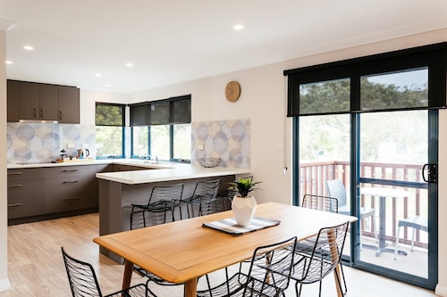 3 Bedroom King Bed spa fully self contained