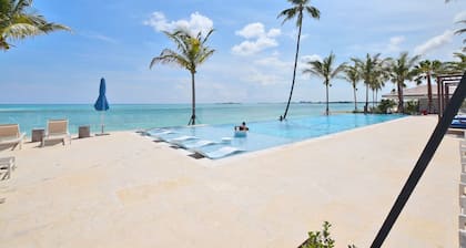 Luxury condo with a beachy Bahamian twist!