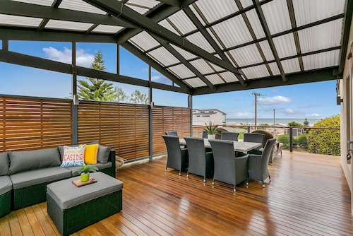 108 Morrison - Beach Views