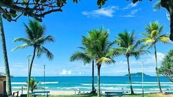 Na praia