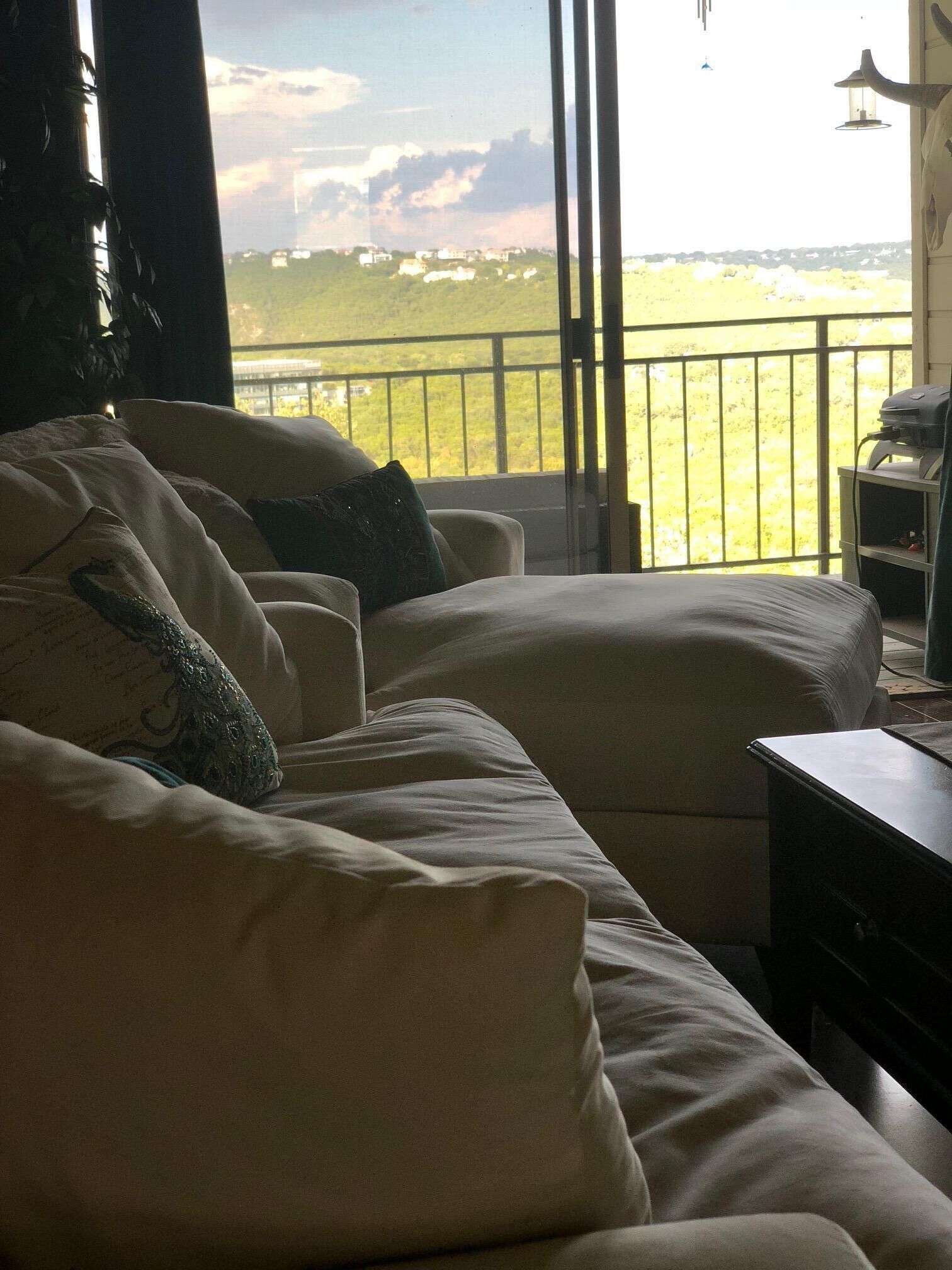 Sleep, enjoy, relax in an entire place to yourself with a gorgeous view!