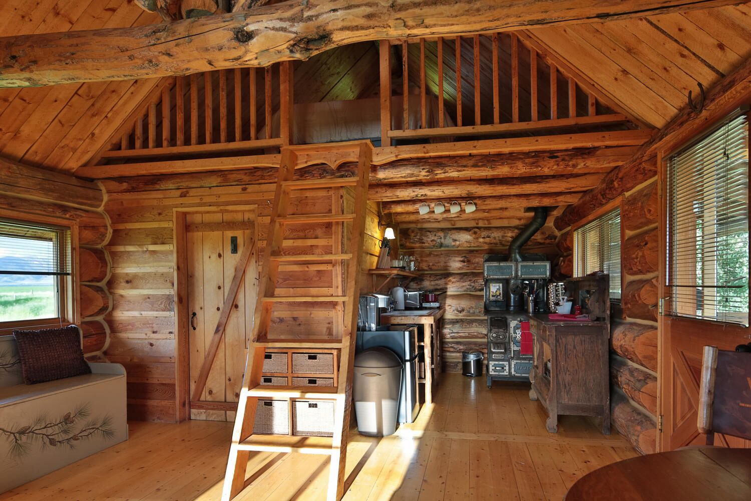 THE CABIN AT HERITAGE RANCH