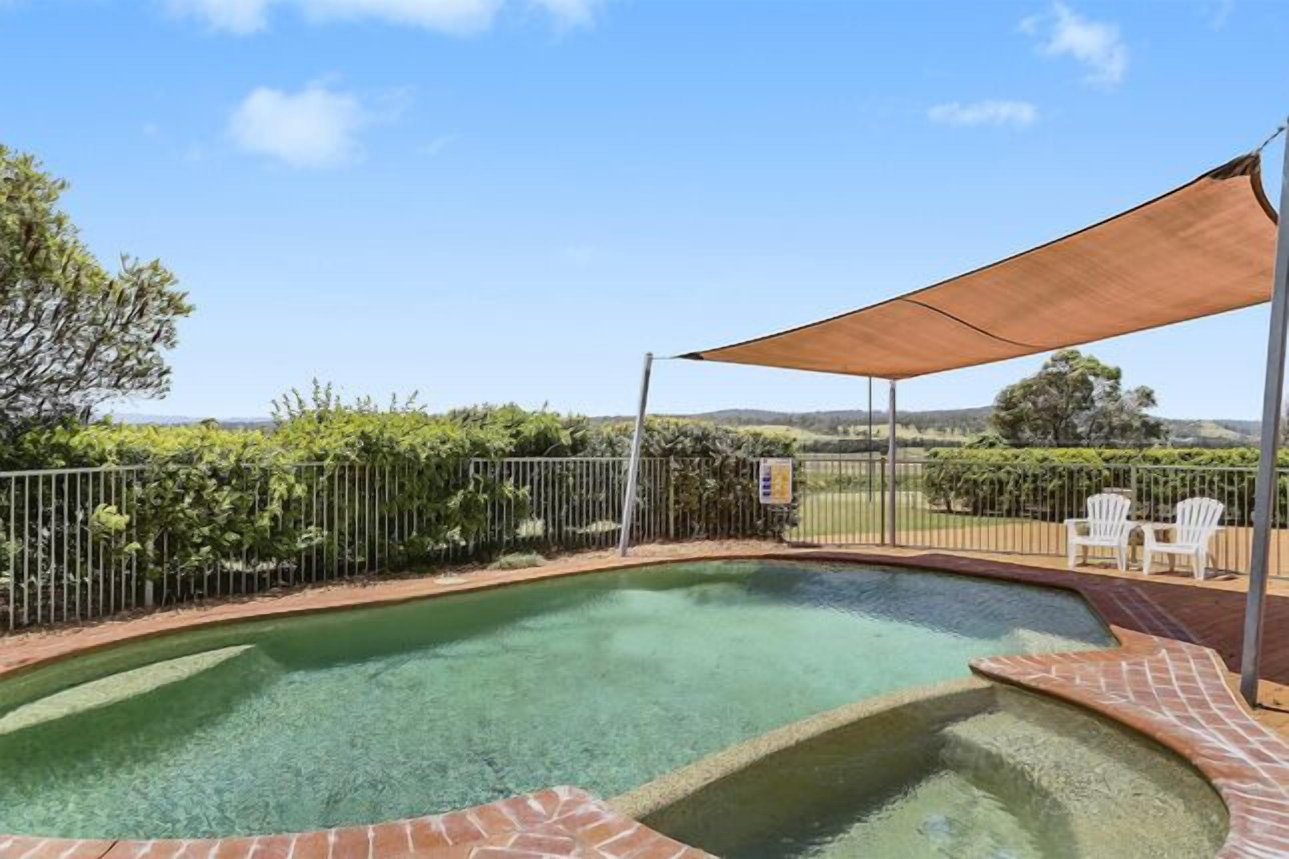 Windsors Edge Residence & Homestead — image 6