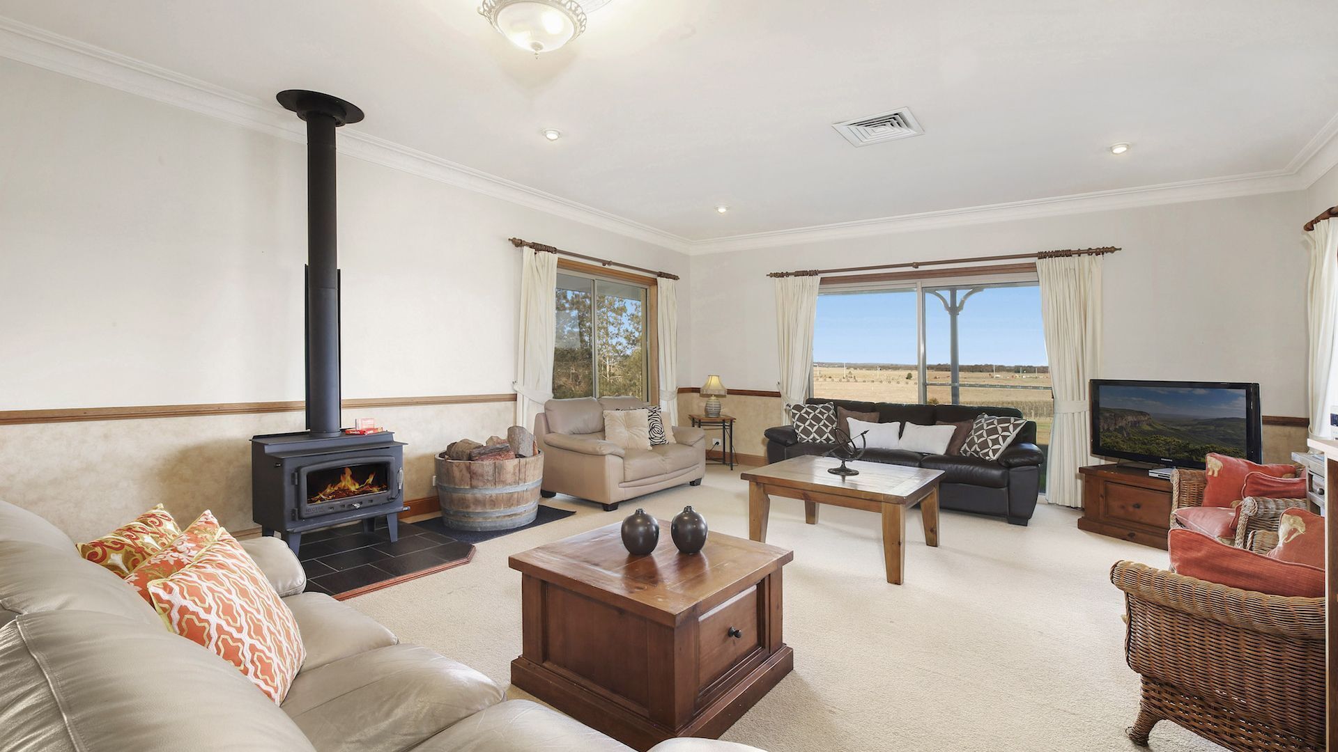 Windsors Edge Residence & Homestead — image 23