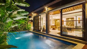 Pool - Villa Ria Seminyak- private villa in a great location close to Potatohead (Kabupaten Badung)