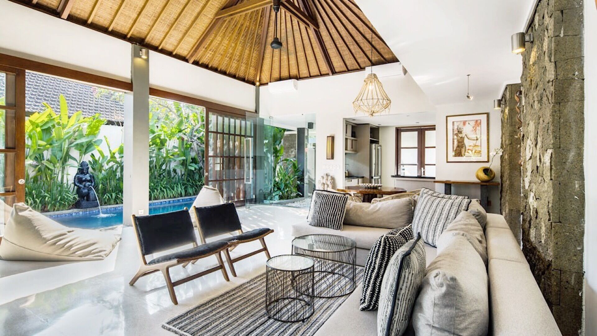 TV, DVD player, books, video library