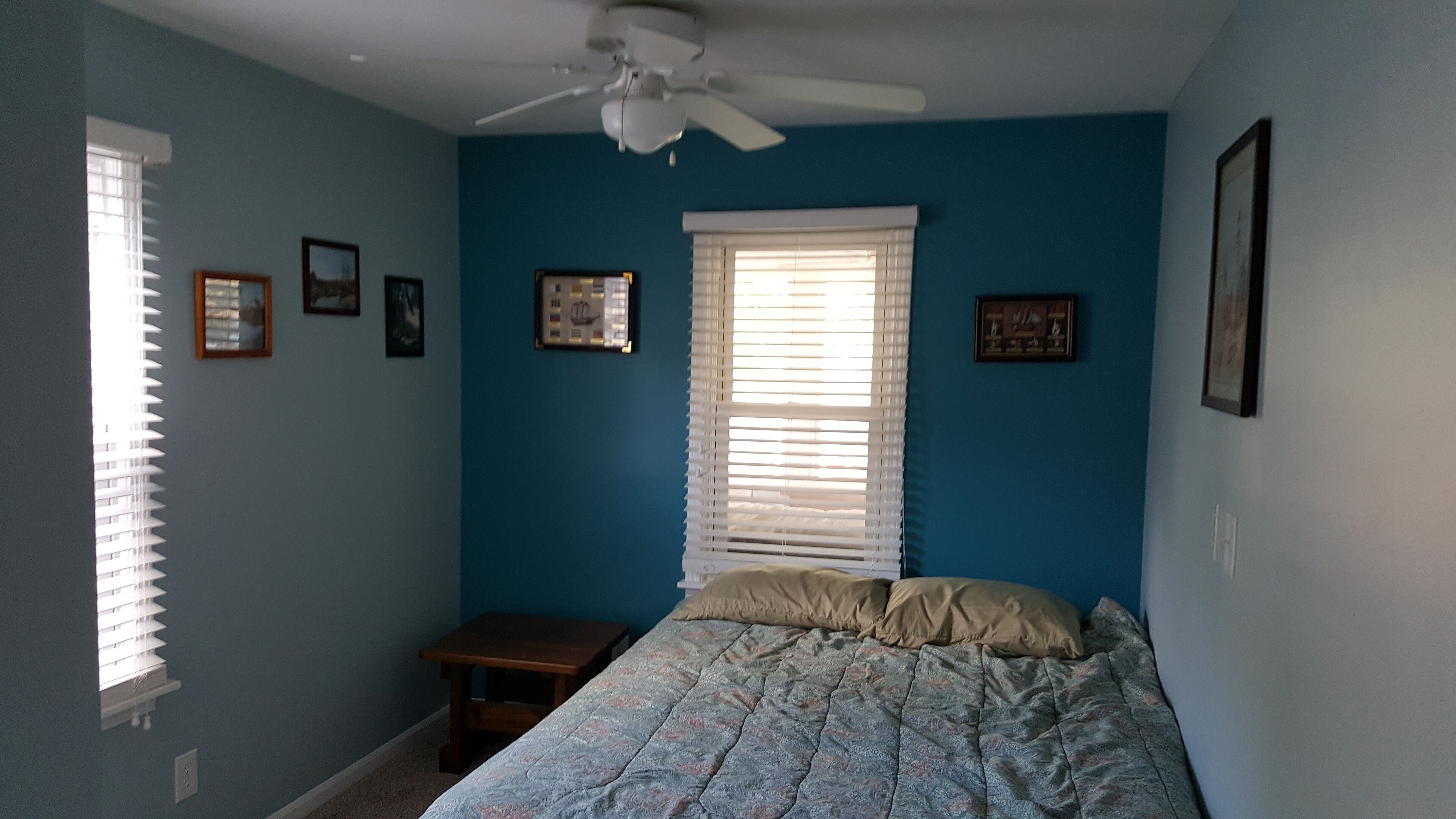 Quaint and Roomy Cottage On Beautiful Dewey Lake!!