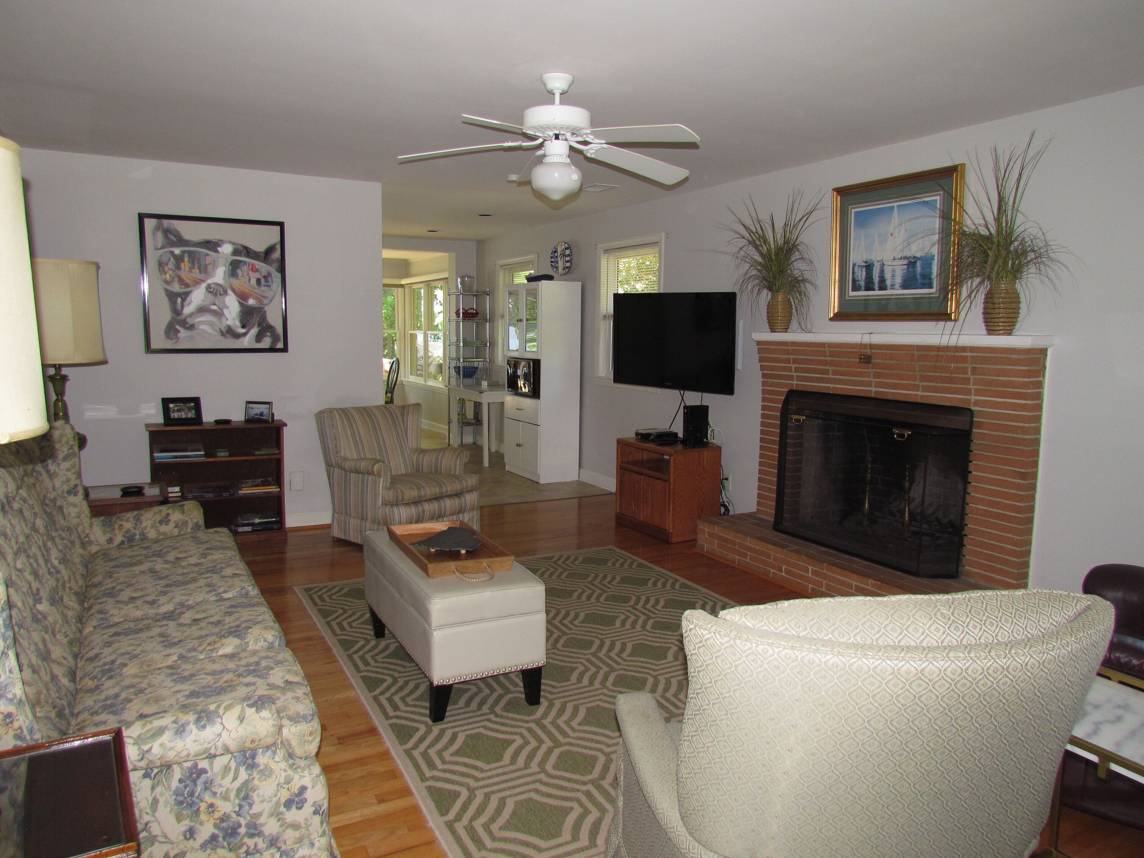 Lake Murray Island Cottage In Fantastic Location