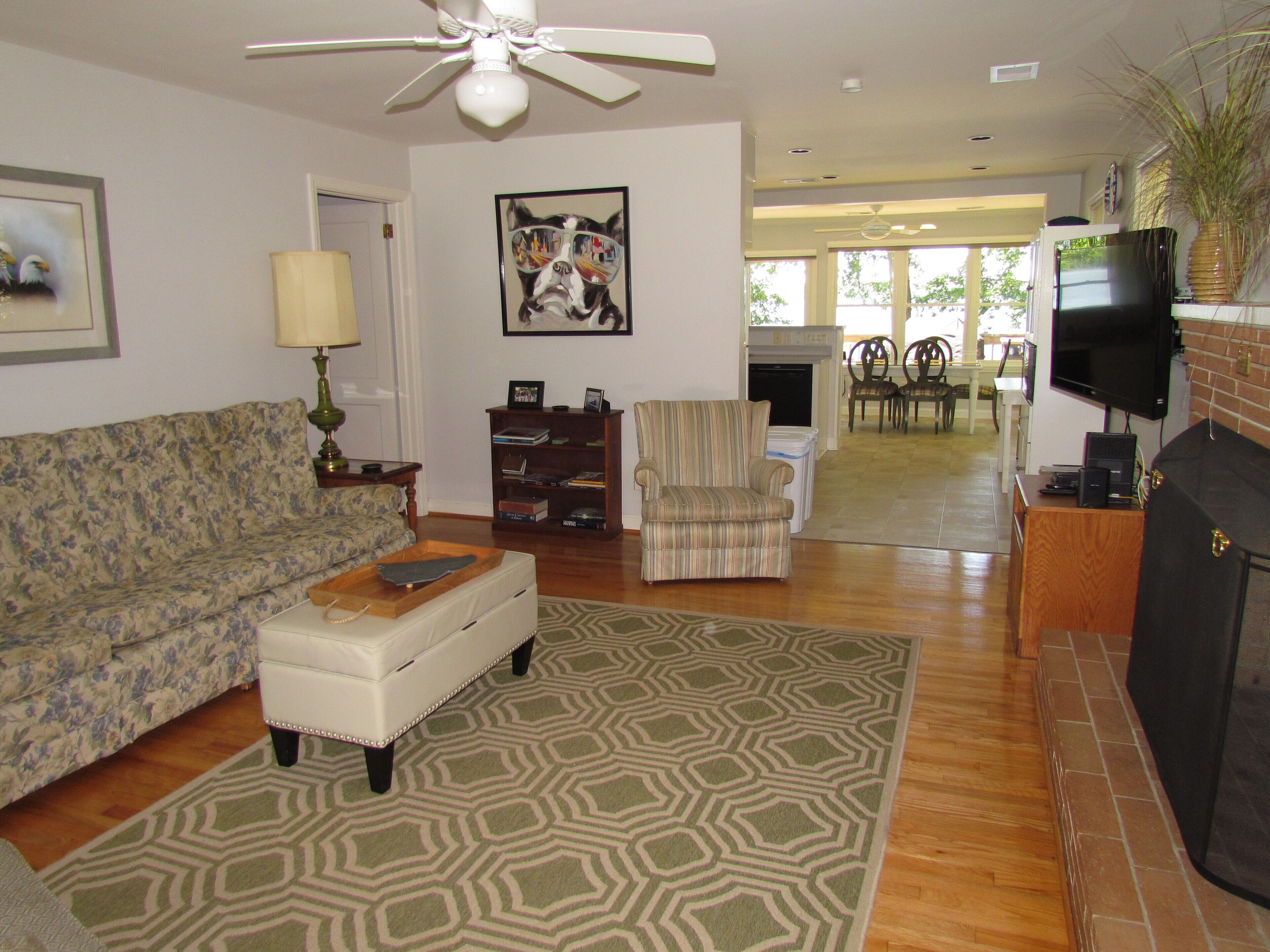 Lake Murray Island Cottage In Fantastic Location