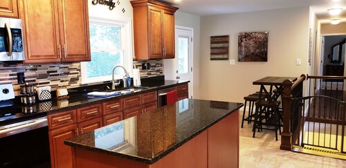 Upscale Private 5 Star Home For Families or Business Trips