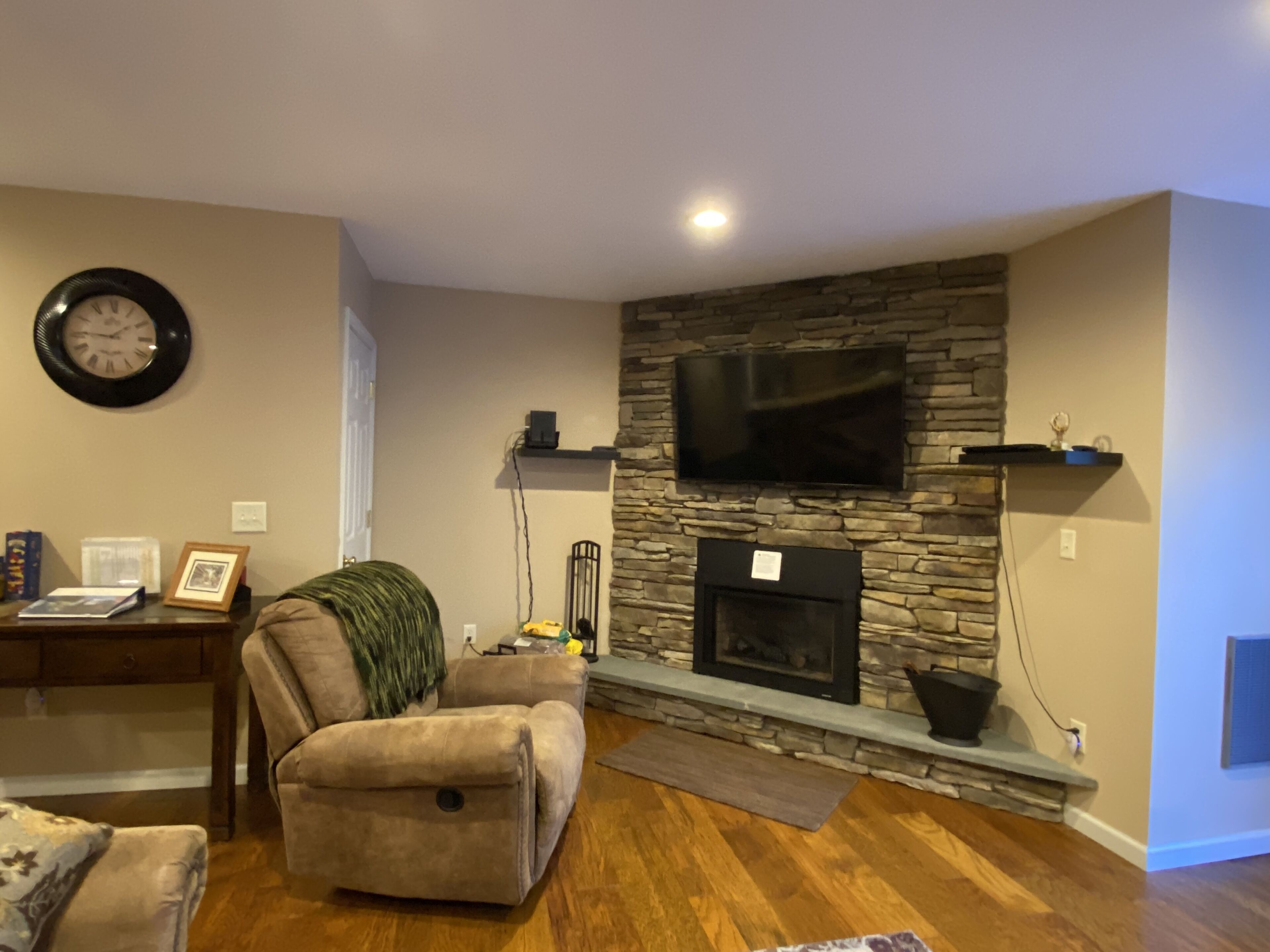 Crystal Pond New 4BR & 3.5 bath