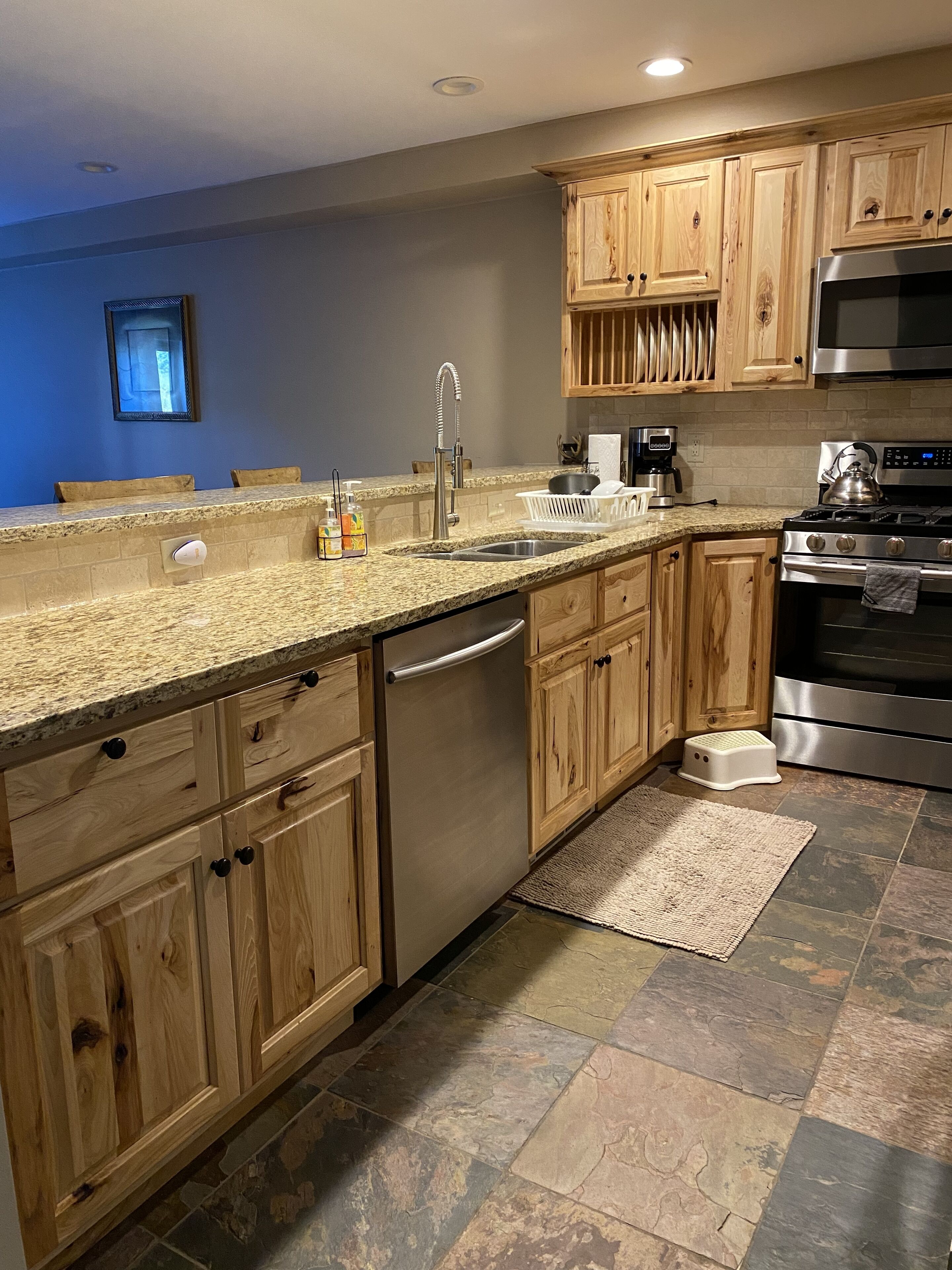 Crystal Pond New 4BR & 3.5 bath