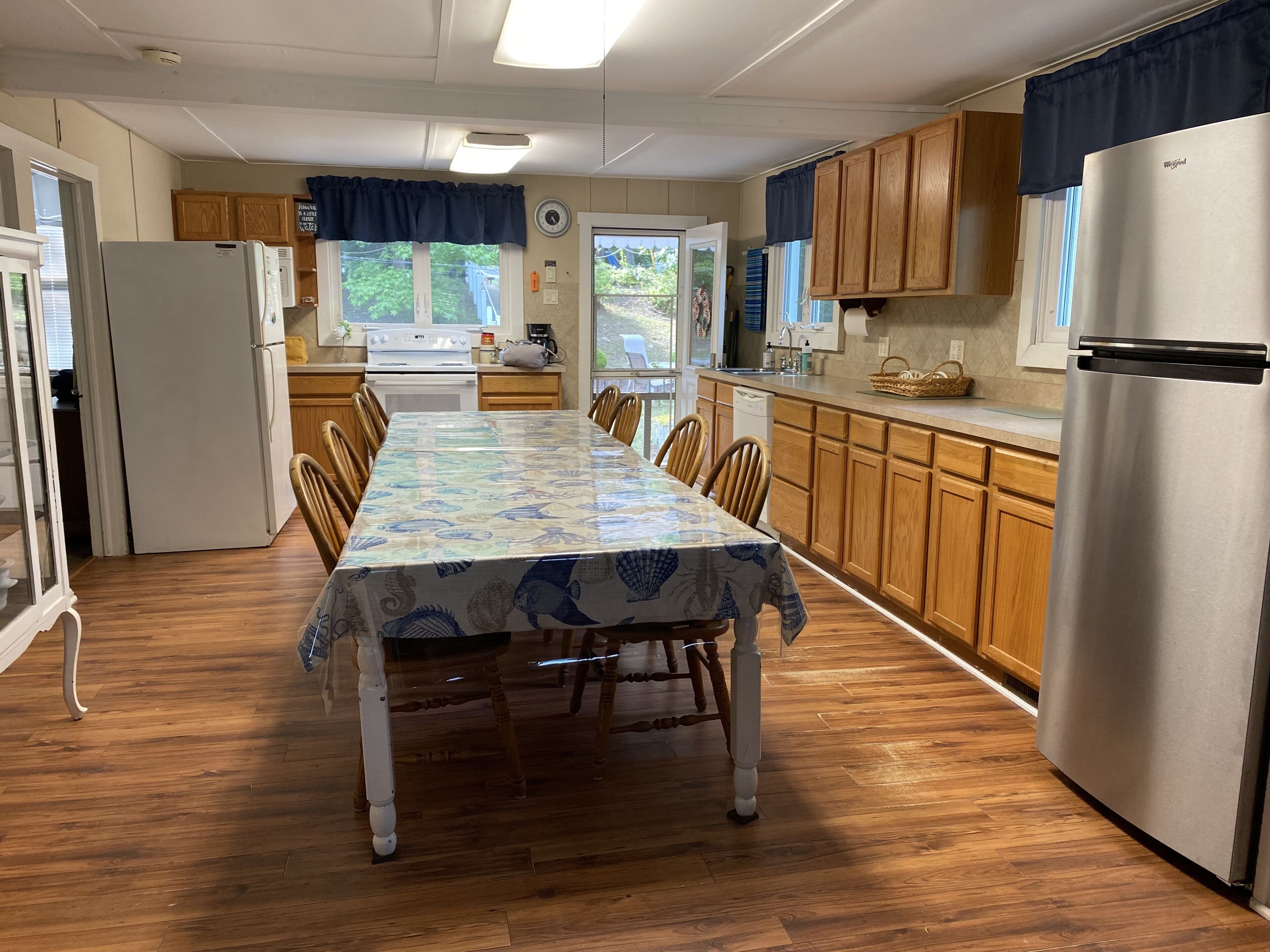 Our Home on the Cove: waterfront, peaceful, wooded, comfy, family friendly