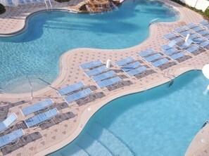 من حمّامات السباحة المغطاة، حمّام سباحة خارجي