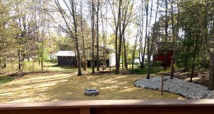 CHARITY - UPPER SILVER LAKE VACATION CABIN