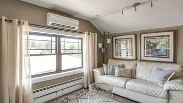 Téléviseur, Netflix, lecteur de DVD, services de diffusion en continu