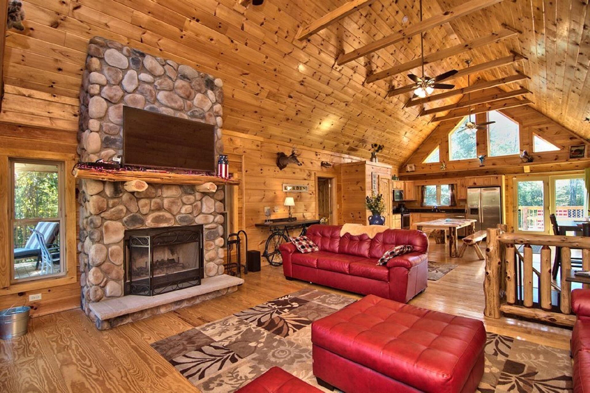 Log Cabin 2 acre borders Lehigh River & Trail - Game room, Bar, Fire Pit, decks