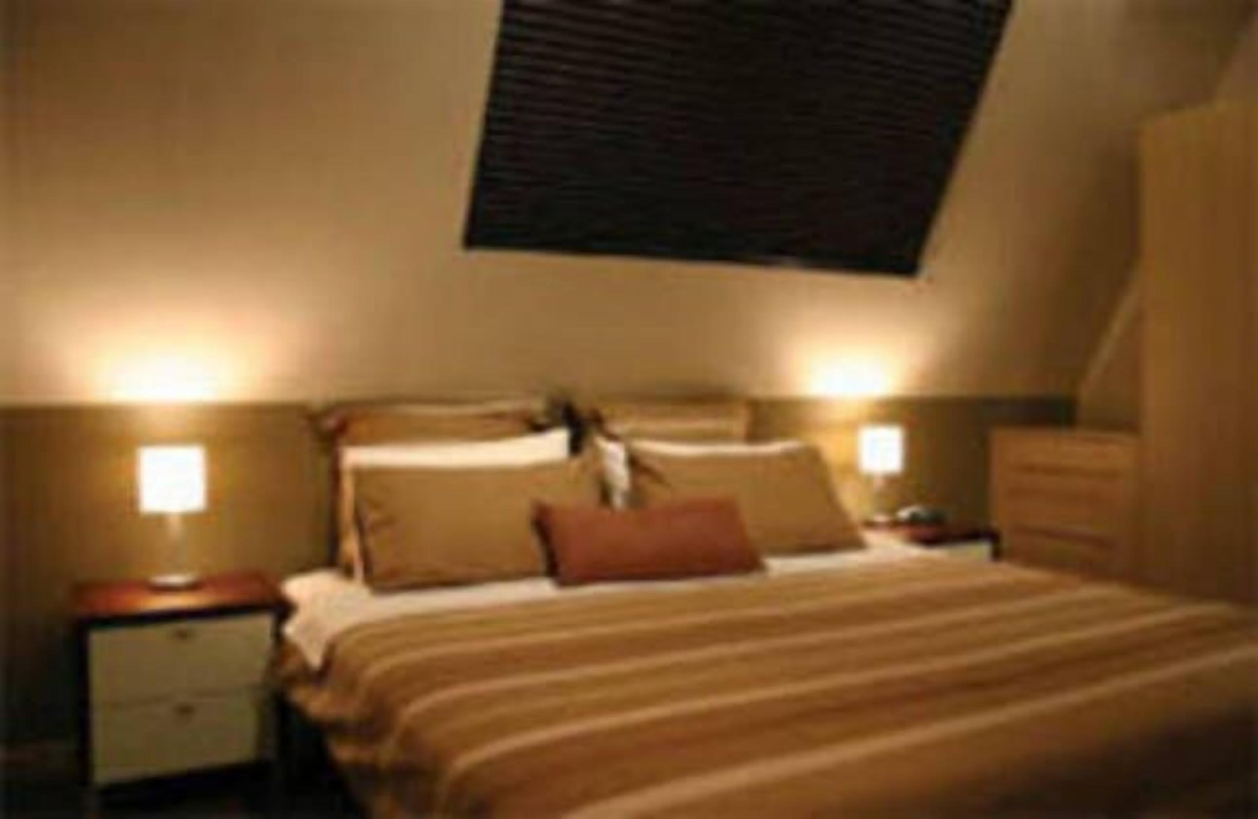 Semaphore Blue Apartments — image 6