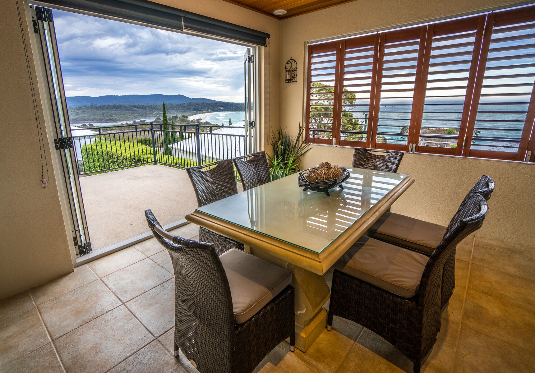 Villa Jasper - Spacious villa style accommodation with panoramic views — image 9