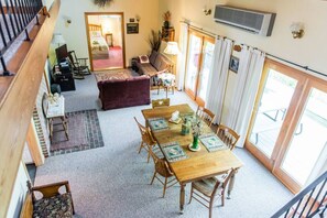 Dining - Open and Sunny Saltbox Central to all of Acadia (Mt Desert)