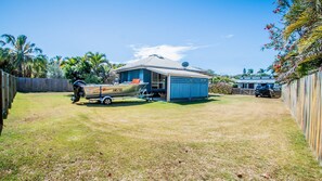 Property grounds - IDLE DAZE BEACH HOUSE (AGNES WATER)