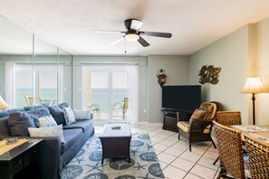 Smart TV, DVD player