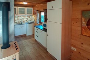 Interior - Cottage Bala - cozy cottage with a big private garden ( secluded & relaxing ) (Bled)