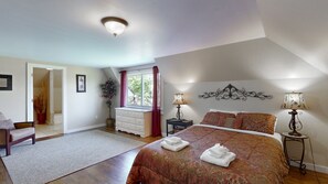 5 bedrooms, iron/ironing board, free WiFi, bed sheets