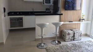 Macchina per tè/caffè, frigorifero, microonde, forno