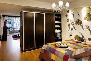 1 chambre, fer et planche à repasser, Wi-Fi gratuit, draps fournis