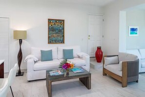 Smart TV, DVD player - Bright 2BR Ocean View Villa w/ Private Hot Tub and SUV -  Wyakha Duplex 1 & 2 (Long Bay)