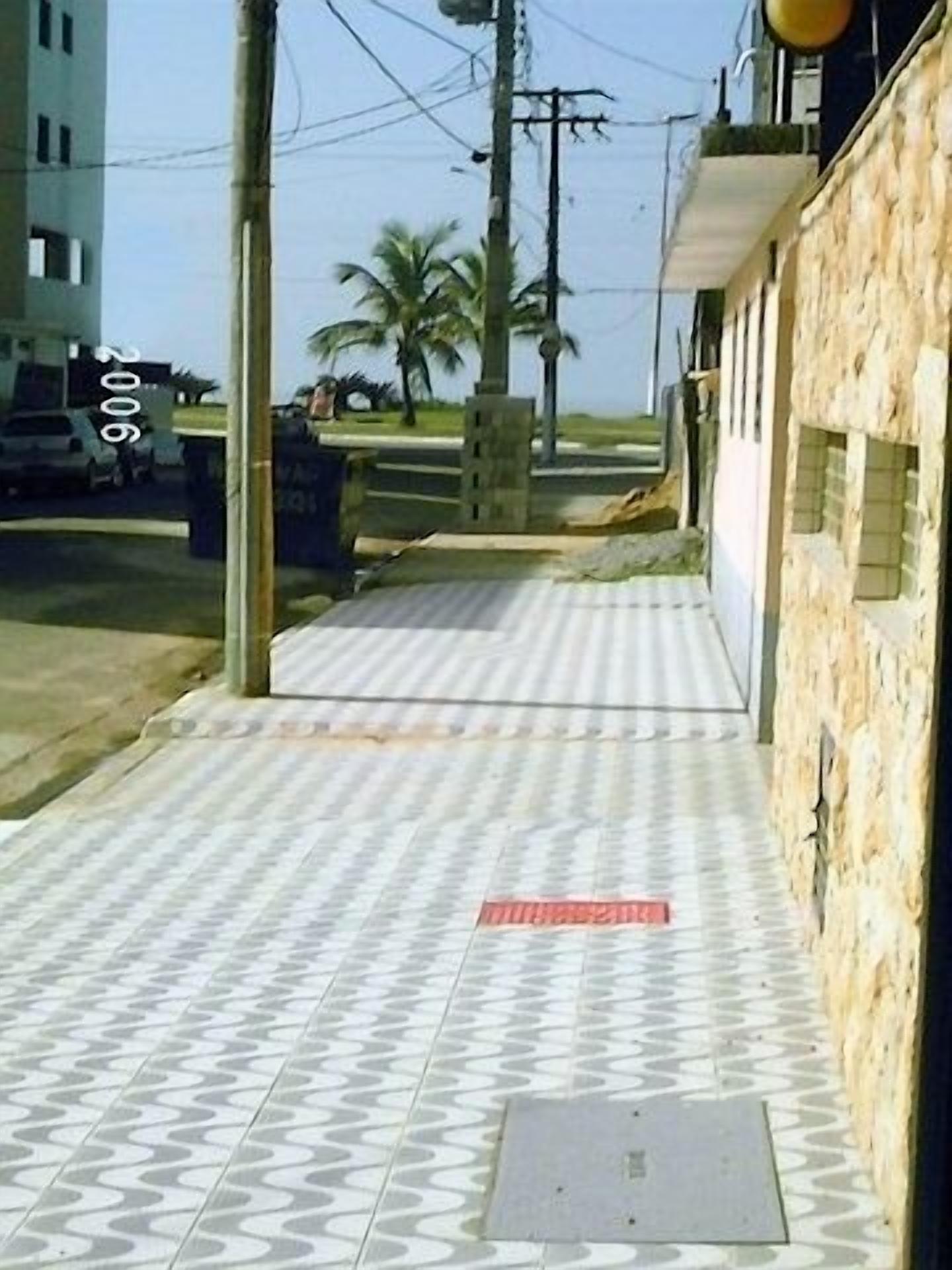 Fit in Vila Caiçara in Praia Grande for 6 people. IMPECCABLE