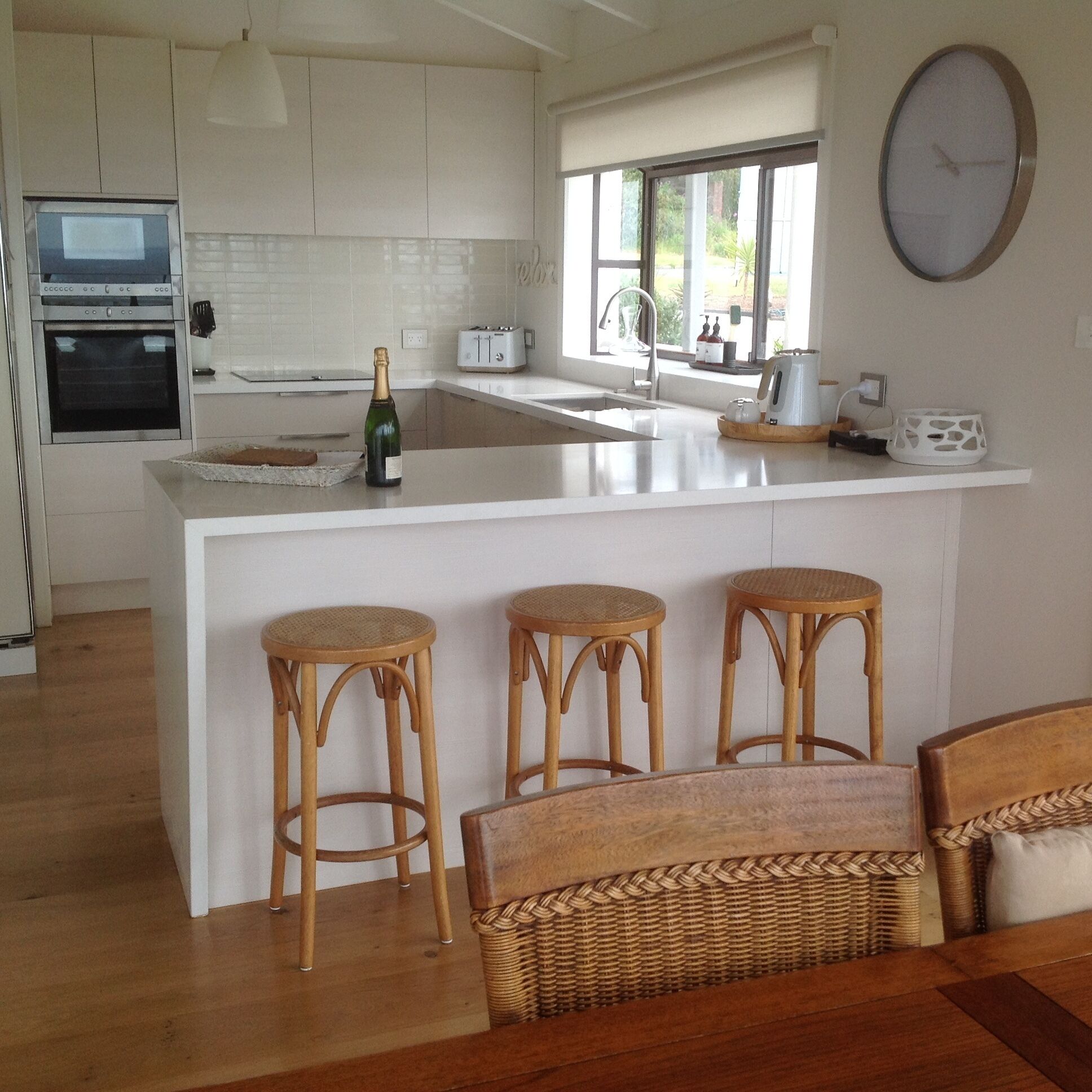 Great Ocean Road, Fairhaven holiday house, ocean views and pet friendly.