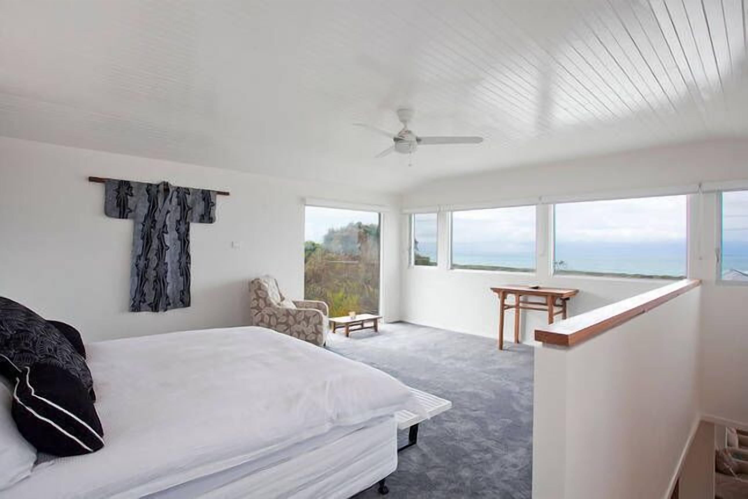 Great Ocean Road, Fairhaven holiday house, ocean views and pet friendly.