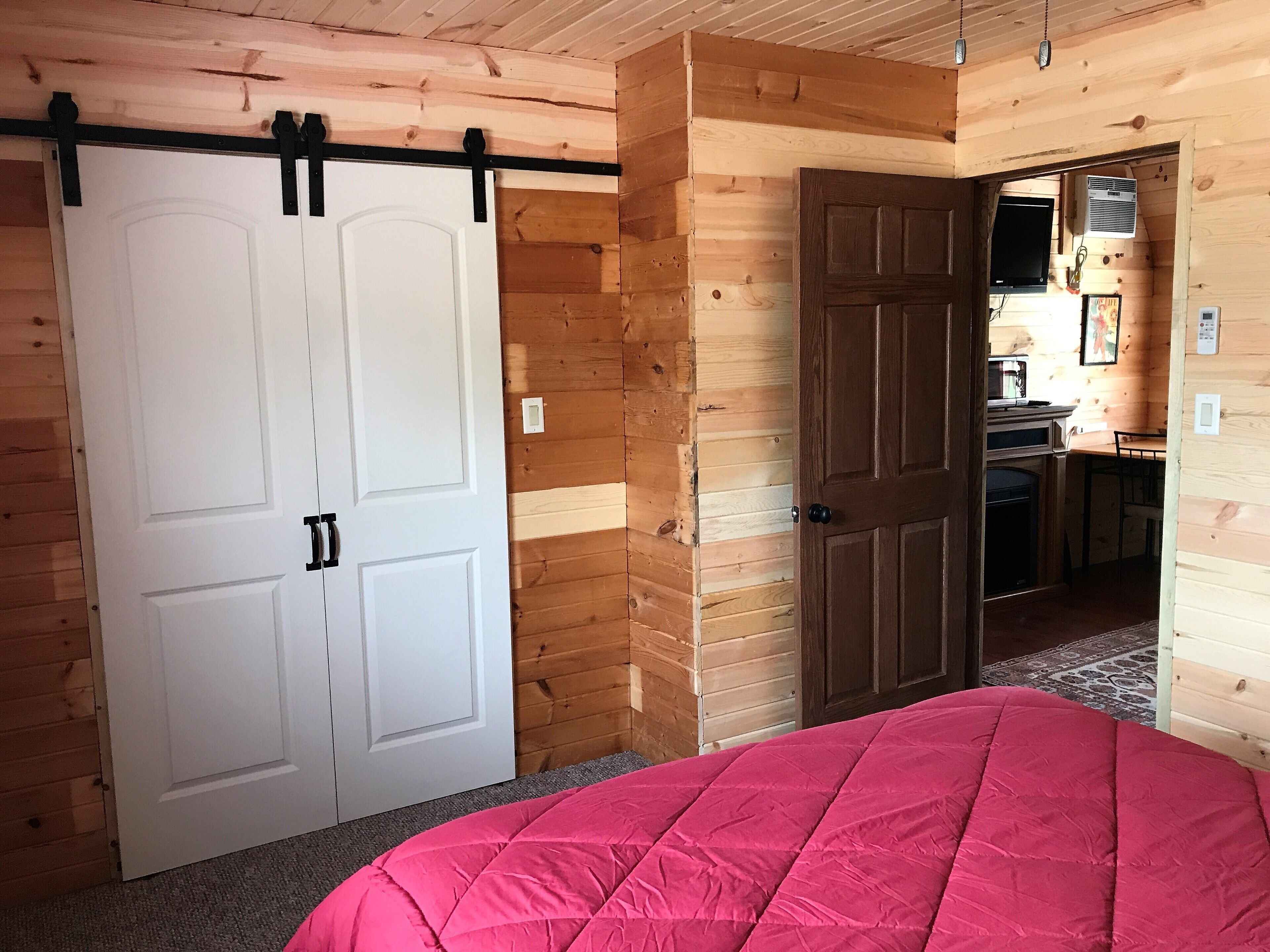 The Scout Cabin! Secluded With A Great View.