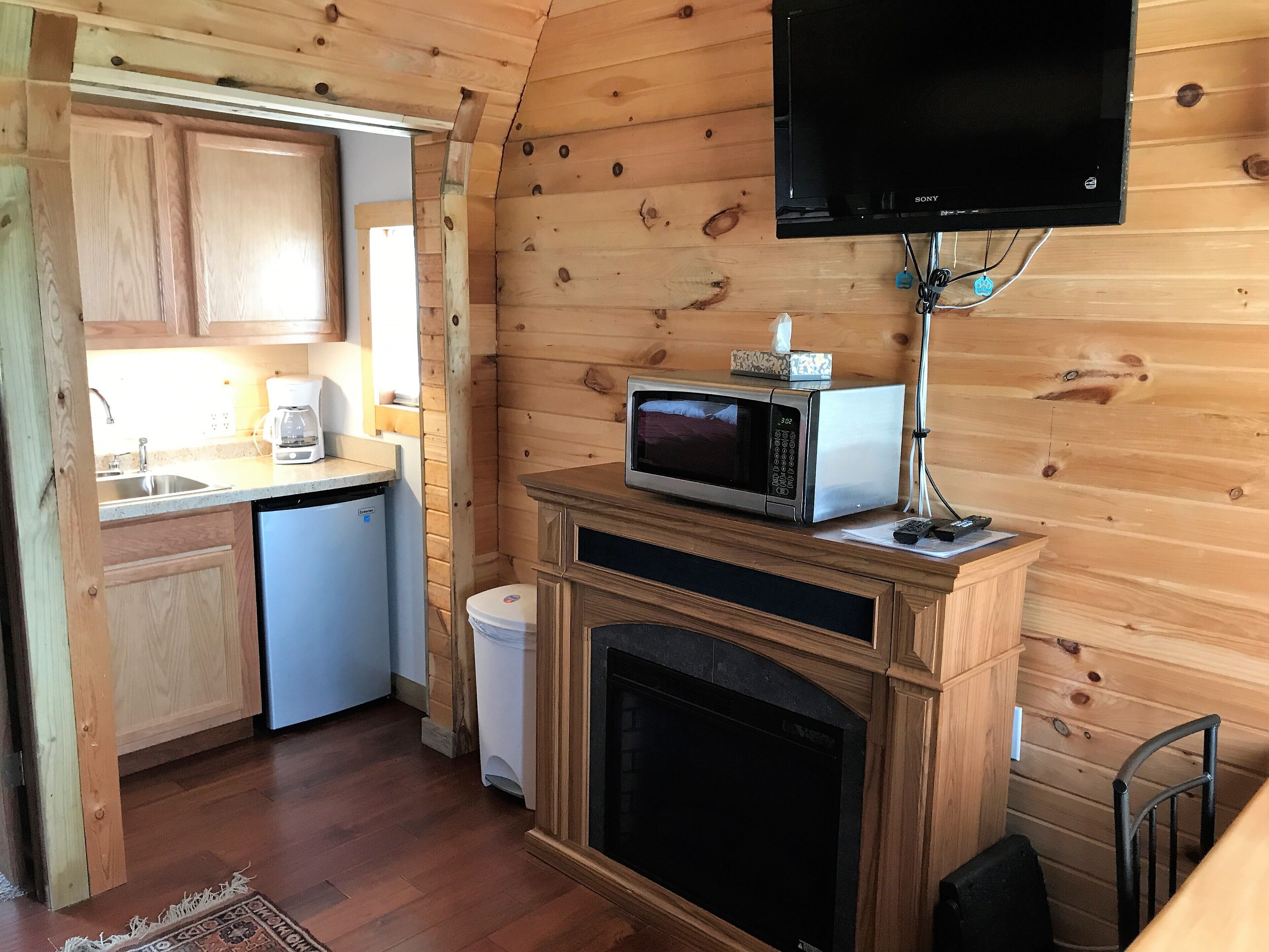 The Scout Cabin! Secluded With A Great View.