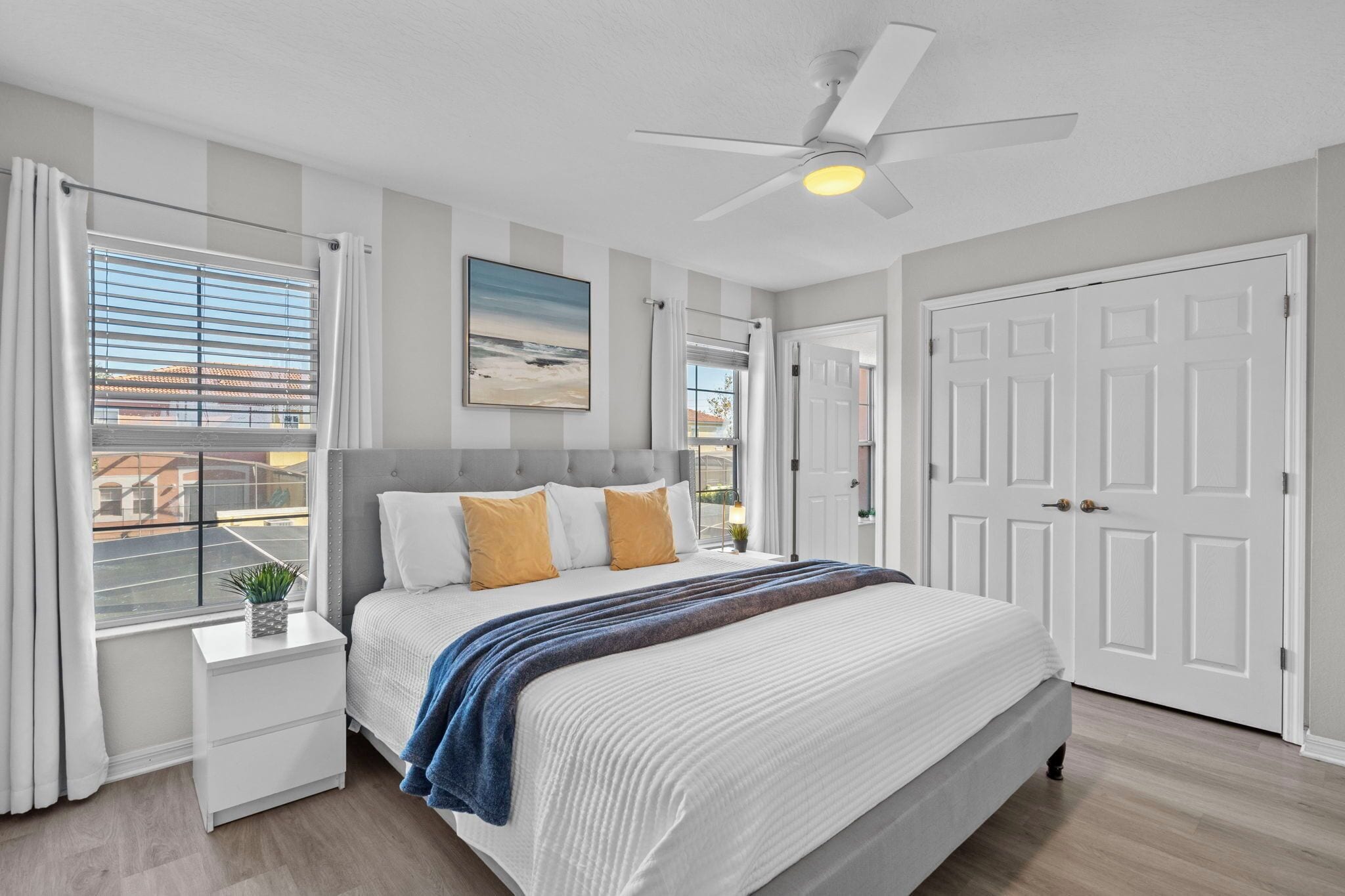 4 bedrooms, iron/ironing board, WiFi, bed sheets