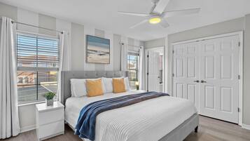 4 bedrooms, iron/ironing board, WiFi, bed sheets