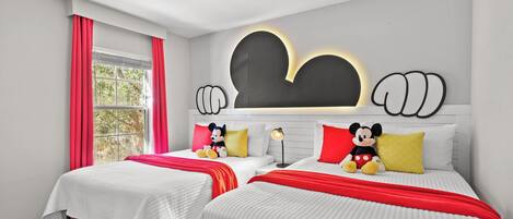 4 bedrooms, travel crib, WiFi, bed sheets
