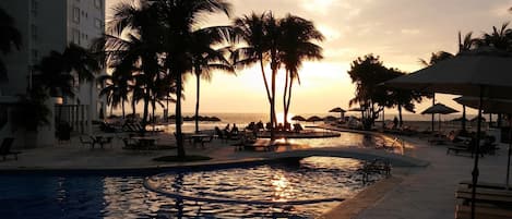 Outdoor pool, a heated pool