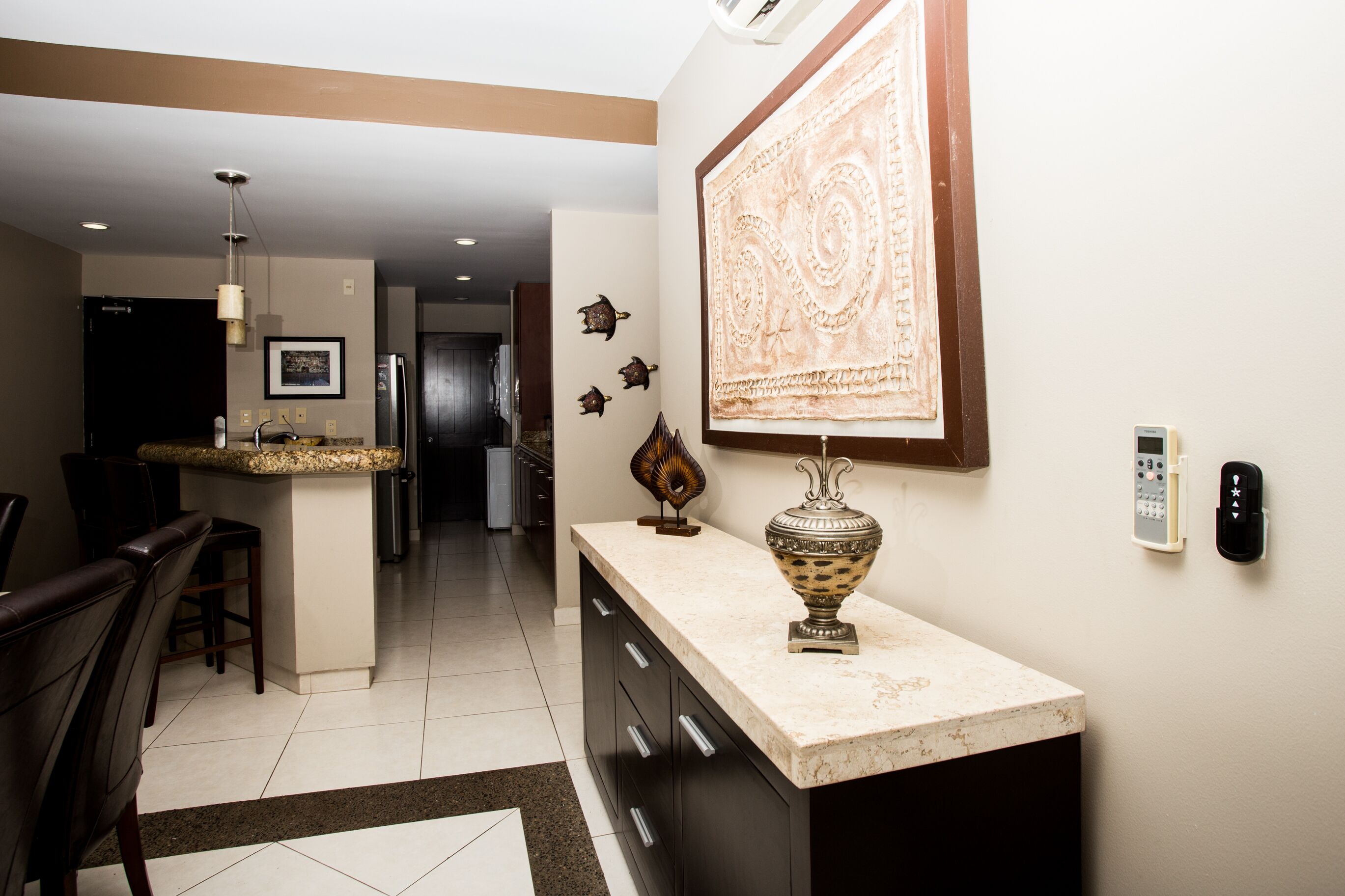 NEW LOWER SUMMER RATES! OUR LOSS YOUR GAIN! 5 Star Luxury Beachfront Condo