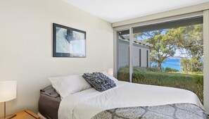 2 bedrooms, bed sheets