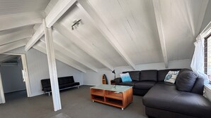 Living area - Pet-Friendly | 200m to Beach | Sleeps Large Groups | Beach Views | Air Con (Callala Beach)