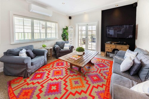 The Edward Townhouse 155 | Steps to Town