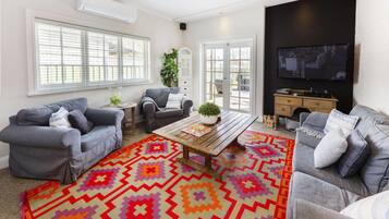 电视、DVD 播放器、立体声音响、办公室