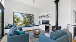 TV, fireplace - Namaste - Views, Great Location, Free WiFi (Fairhaven)