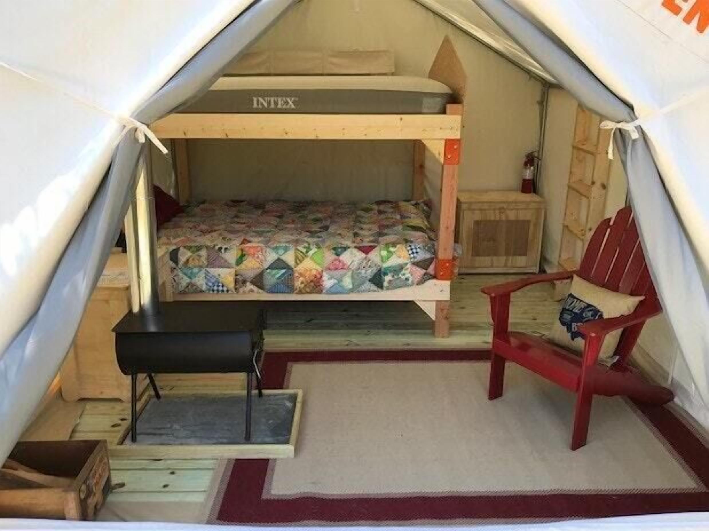 Tentrr Signature Site - Lone Mountain Farm Camping