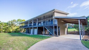 Exterior - Surf Hunter - boat parking, walk to beach (AGNES WATER)